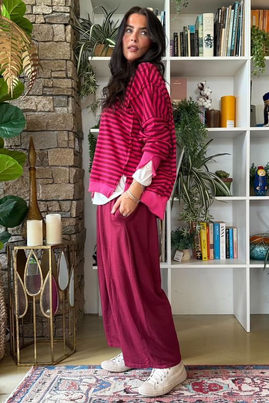 Sunday Morning Chill Sweatshirt Aubergine & Carmine